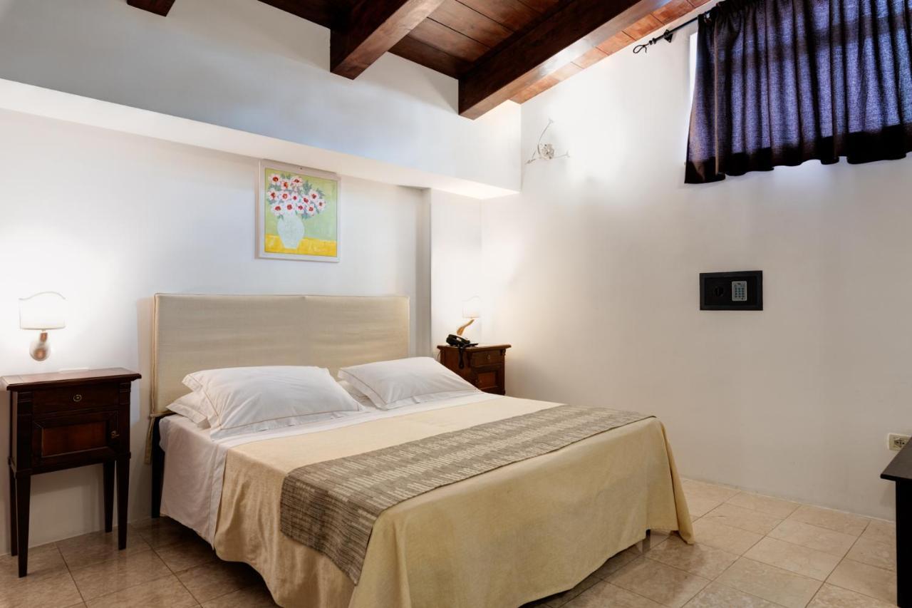 Hotel La Terra Ostuni Zewnętrze zdjęcie